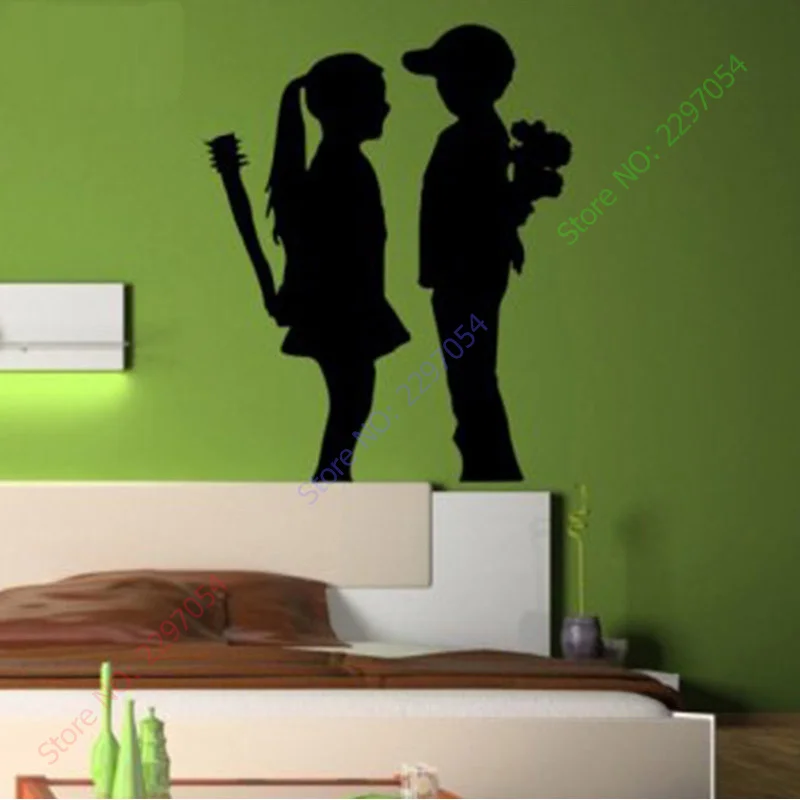 

Banksy ' Boy Meets Girl ' Graffiti StreetArt / Large Art Vinyl Wall Stickers Home Decor