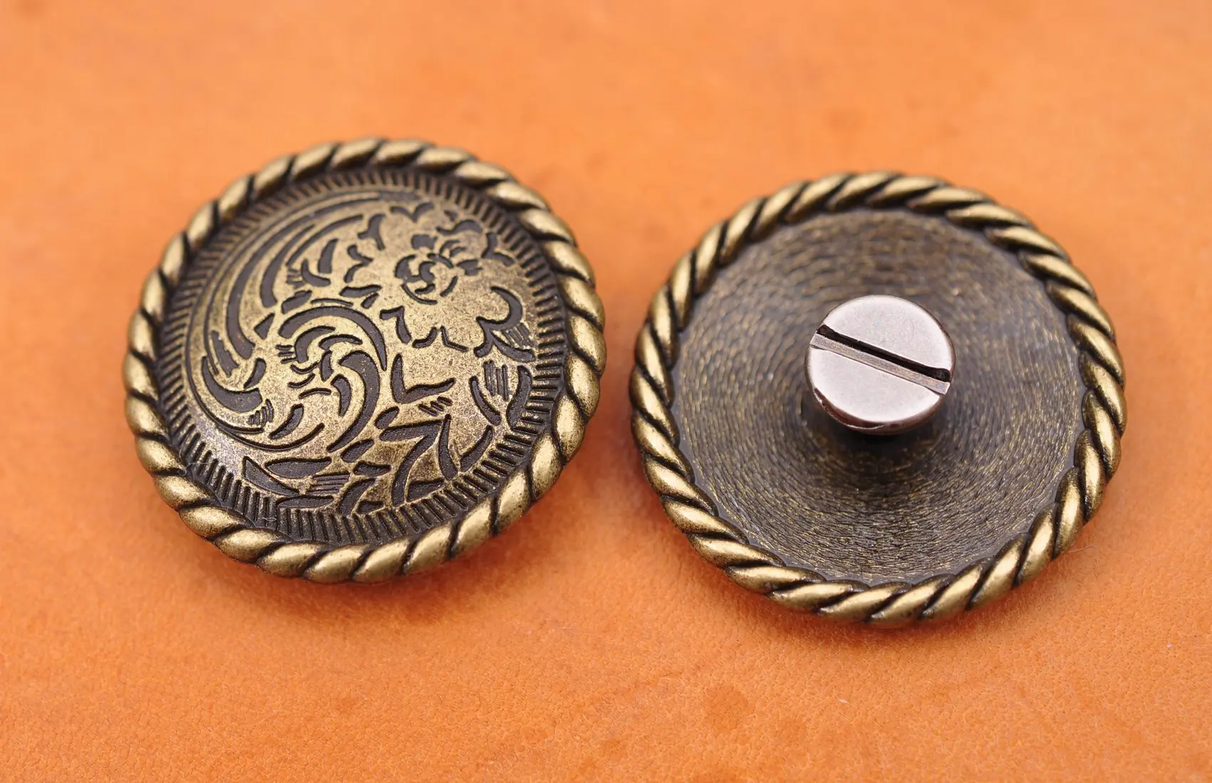 30mm 10X Antique Brass Flower Engraved Rope Side Leathercraft Belt Wallet Purse Decoration Hardware DIY CONCHO SET Screw back