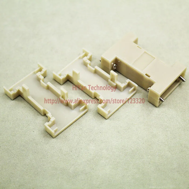 (10 pçs/lote) RS232 DB9 Porta Serial Shell D Sub Conector DB9 Para DB9 Trocador Plástico Shell Capa Cor Bege