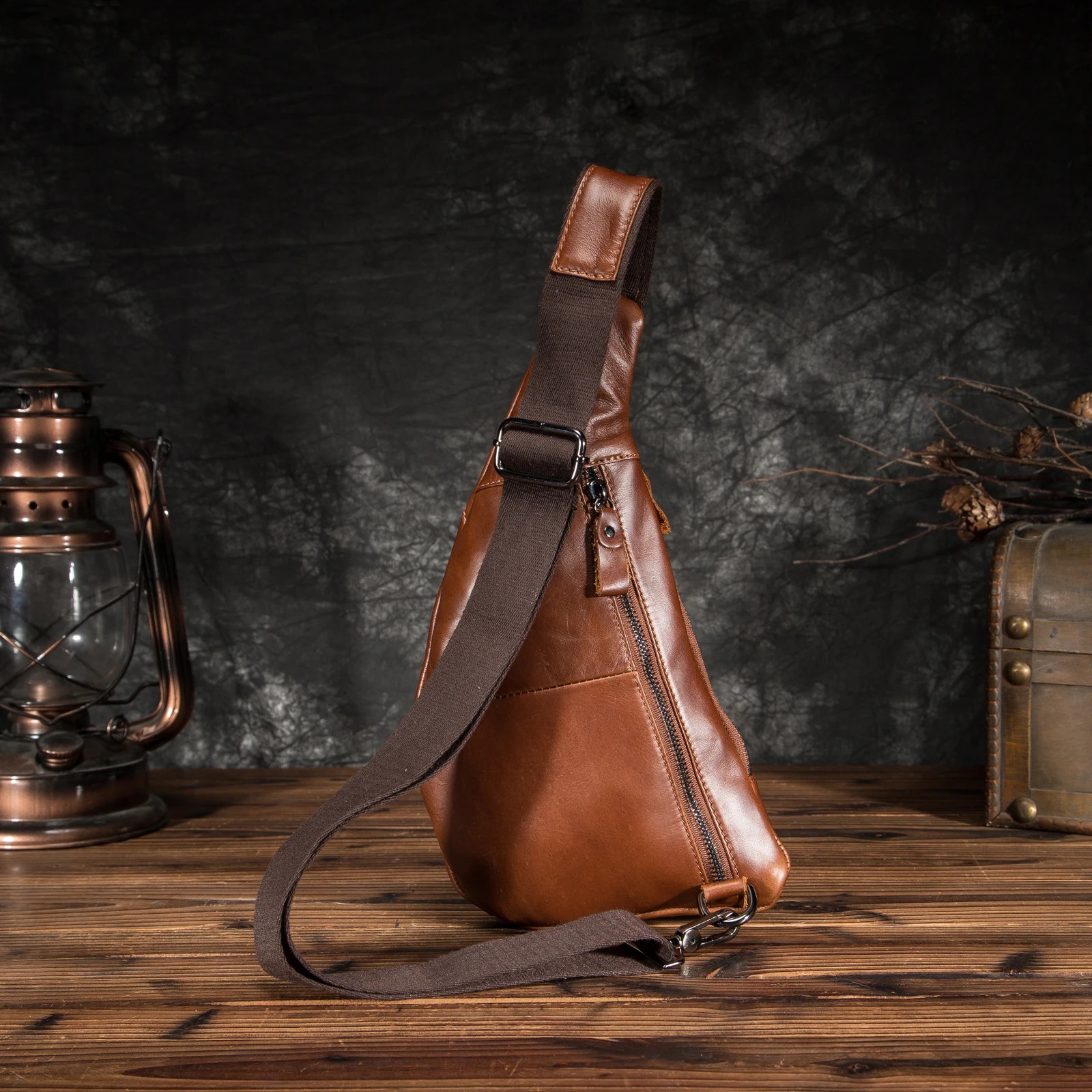 Brand Men Natural Leather Retro Coffee Tringle Chest Pack Bag Design Male Sling Crossbody One Shoulder Bag Backpack Daypack 8807