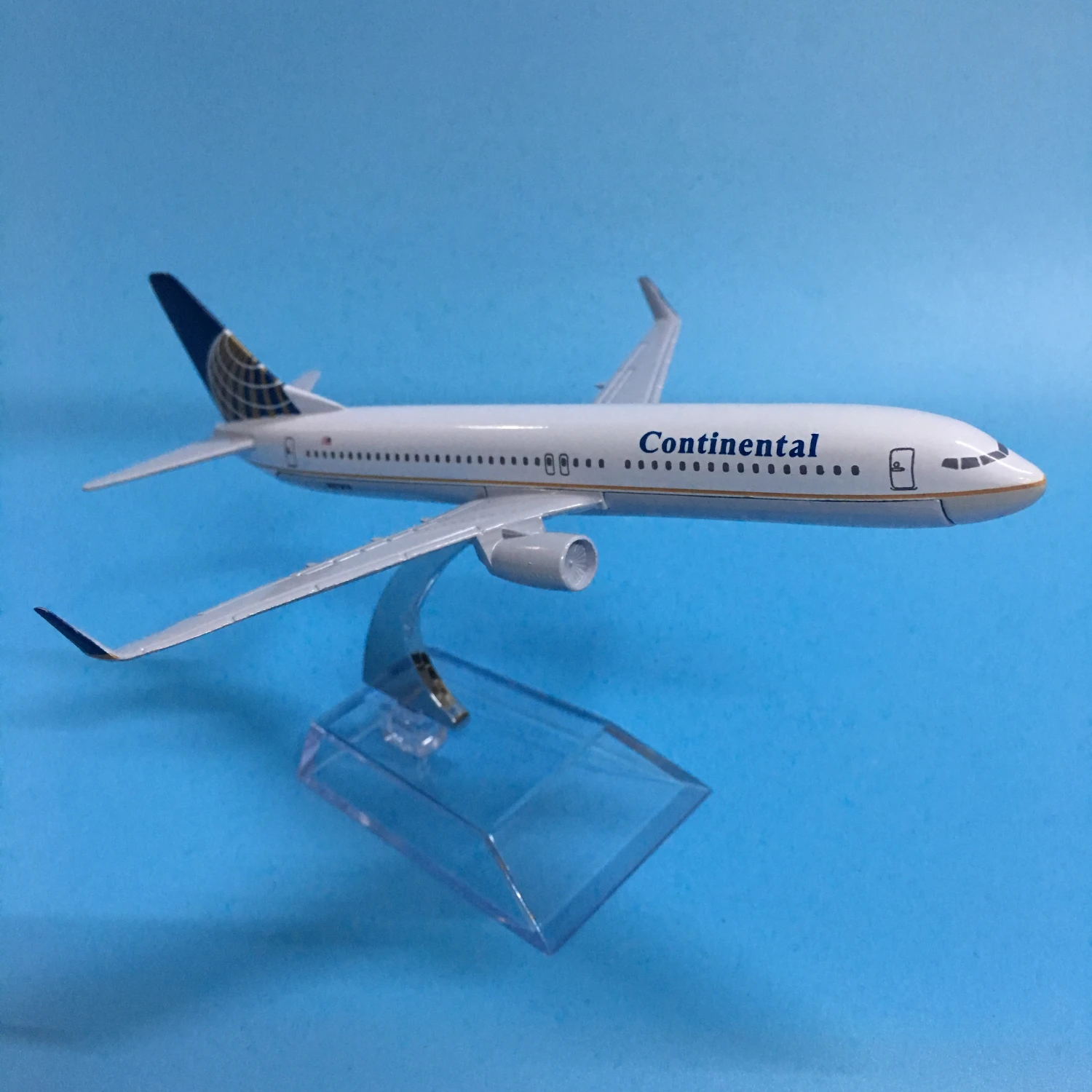 1:400 16cm Passenger Plane Boeing B737-800 N27213 Continental Airlines Alloy Airbus Juguetes Toy Airplane Model  Collectible