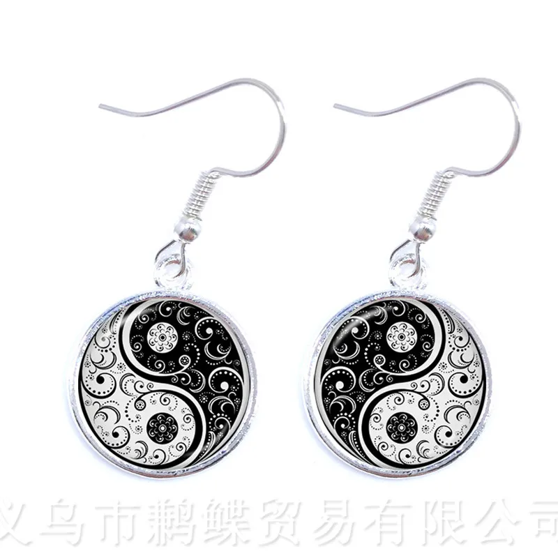 New Classic Tai Chi Yin Yang Drop Earrings Round Glass Art Black White Design Ethnic Earrings For Women Gift Jewelry