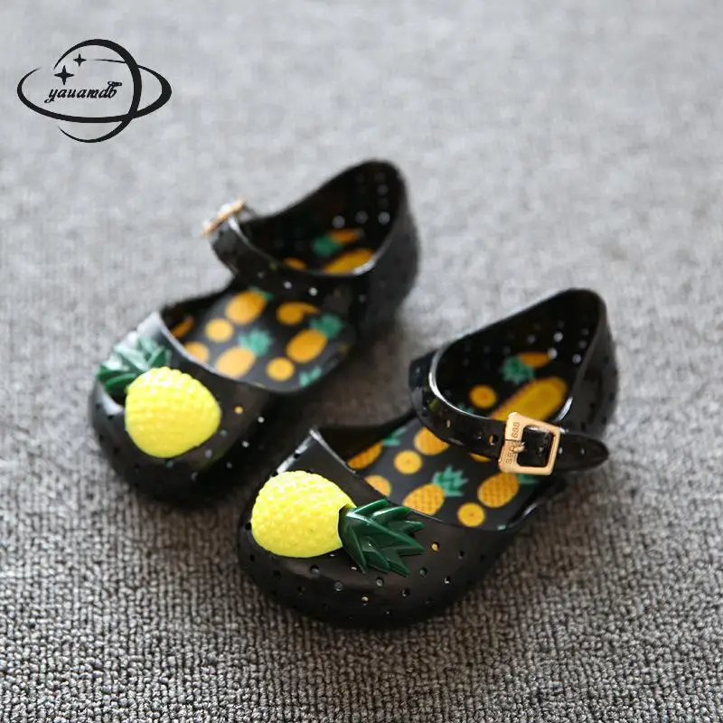 

0-3y Kids Mules & Clogs Summer Baby Girls Flat Jelly Sandals Cartoon Breathable Soft Bottom Hollow Children's Shoes Y20