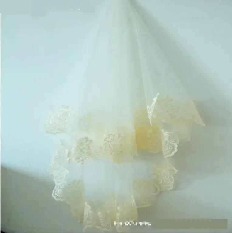 Light Champagne One Layer Veil Lace Egde Short Red Wedding Marriage Veils Red Pure Whtie Adult Veil Special Price Customized