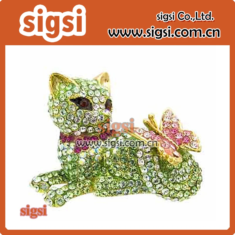 Beautiful animal cute cat/kitten with small butterfly rhinestone crystal brooch pin for decoration