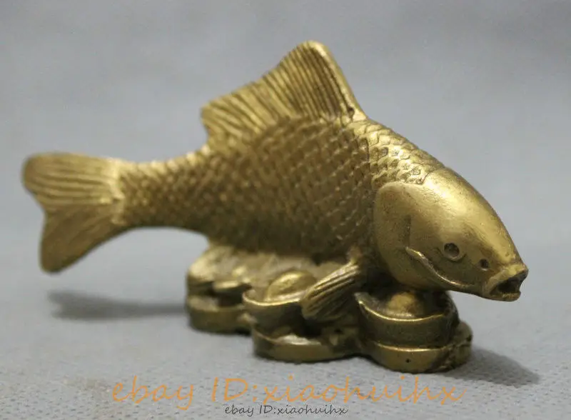 Chinese Pure Brass Folk Carved JiXiang Wealth Fish On YuanBao Coin Statue Animal Medicine copper Decoration real Brass