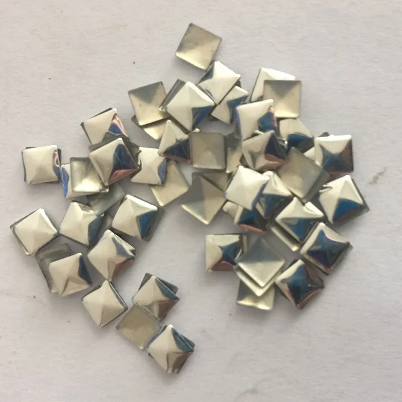 새로운 1440PCS/10 총 4*4mm 실버 핫픽스 스터드 알루미늄 광장 피라미드 플랫 백 아이언에 Rhinestuds FlatBack DIY 열전달