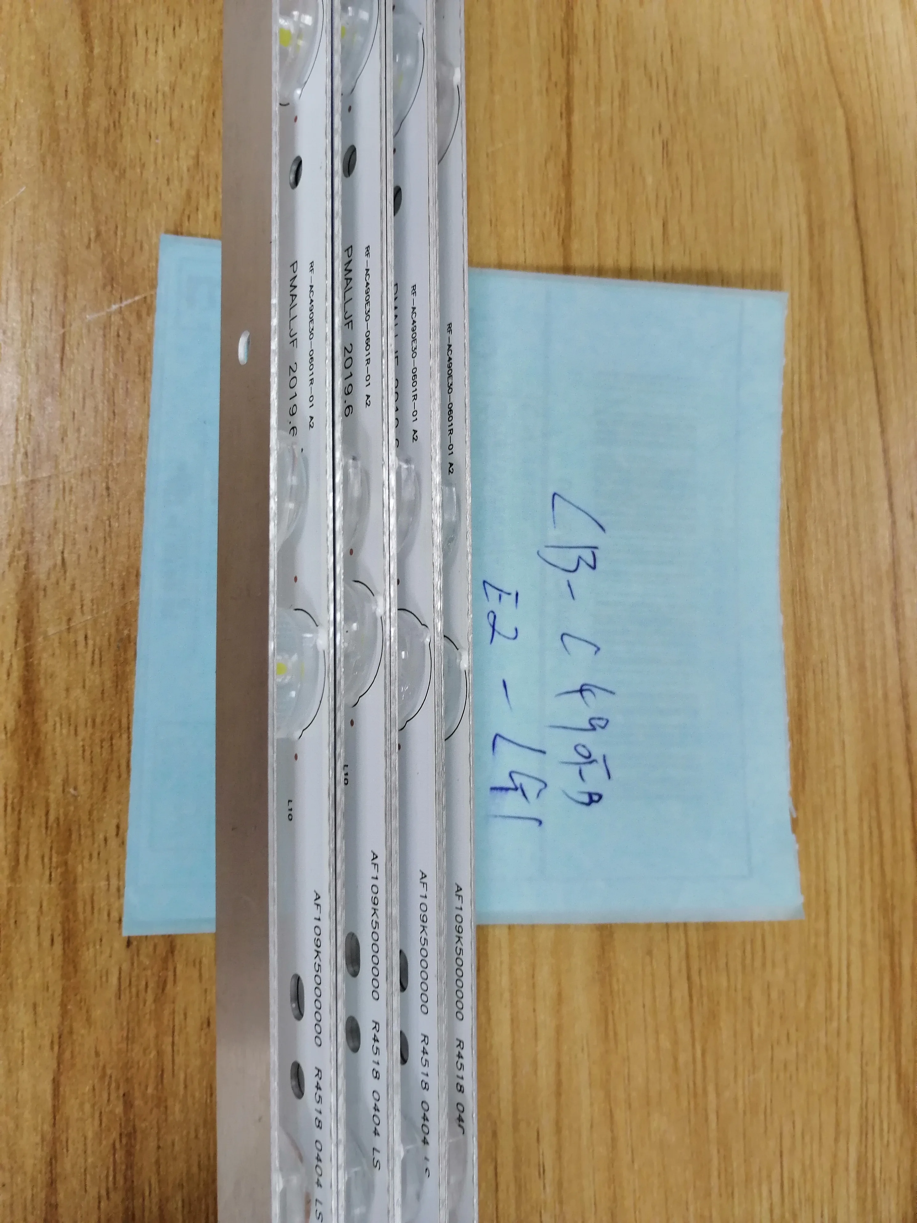 10 sztuk new12LED taśmy LB49002 V0 V1 LB-C490F13-E2-L-G1 LB-C490F13-E2-L-G1-LD1 /LD2 LB-C490F13-E2-L-G1-SE1 se2 dla LED49C1000N 108