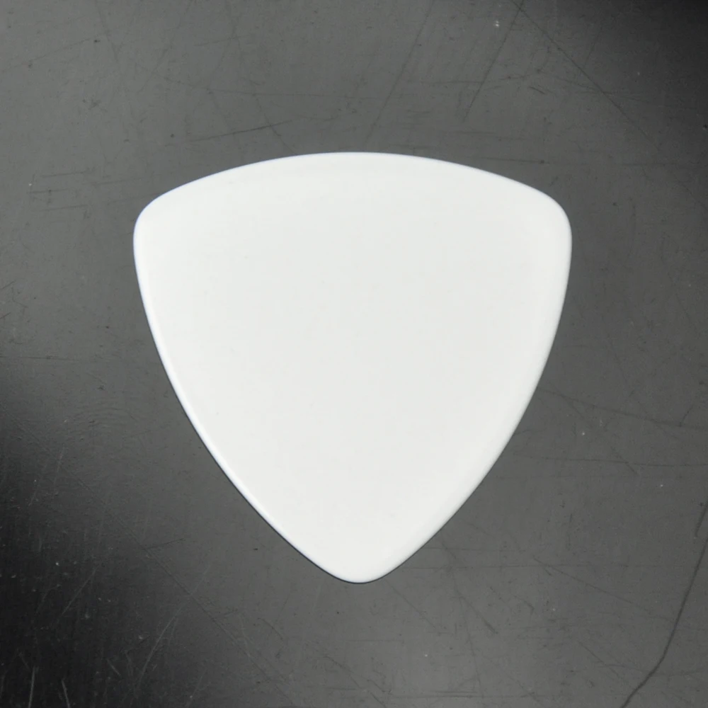 100pcs Heavy 0.96mm Rounded Triangle Guitar Picks Plectrums Celluloid Plain White