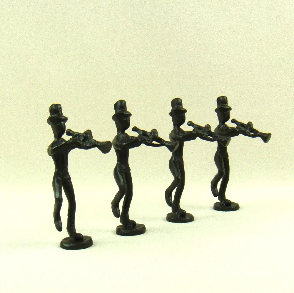 Handmade Metal Royal Band Miniatures Abstract Cast Iron Trumpeters Figurines Tabletop Decor Art and Craft Ornament Accessories