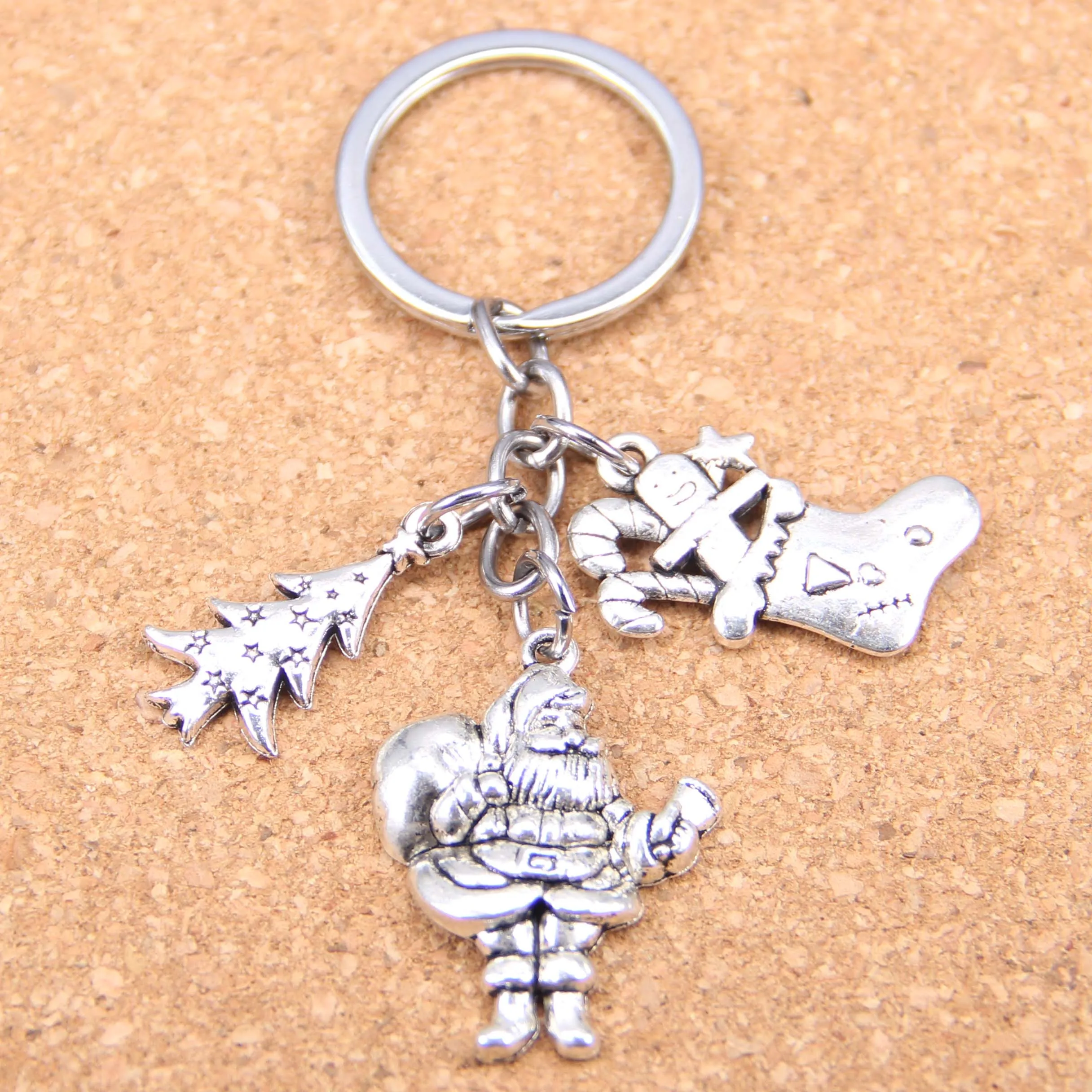 20pcs New Fashion DIY Keychain Christmas Santa Claus Pendants Men Jewelry Car Key Chain Souvenir For Gift