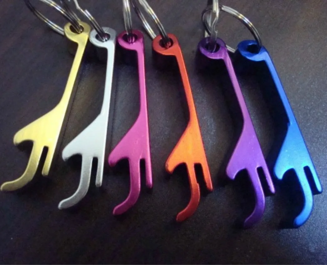 Creative New Simple And Practical Hotel Family Beer Bottle Opener Keychain Metal Pendant Wholesale