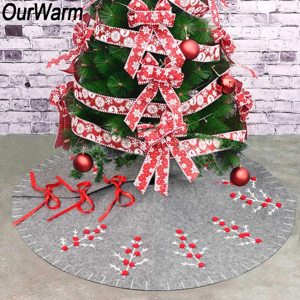 

OurWarm 122cm Christmas Tree Skirt Aprons Under The Christmas Tree Floor Mat Cover 3D Pom Pom Ball Felt Skirt for Xmas Tree