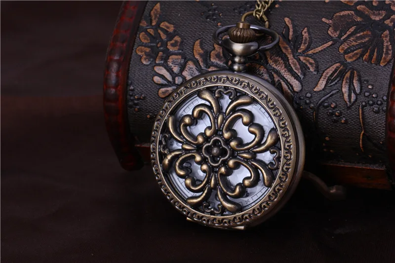 Large Four Apples Pocket Watch for Women/men Best Gift Holllow Craved F;ower Pattern Flower with chain