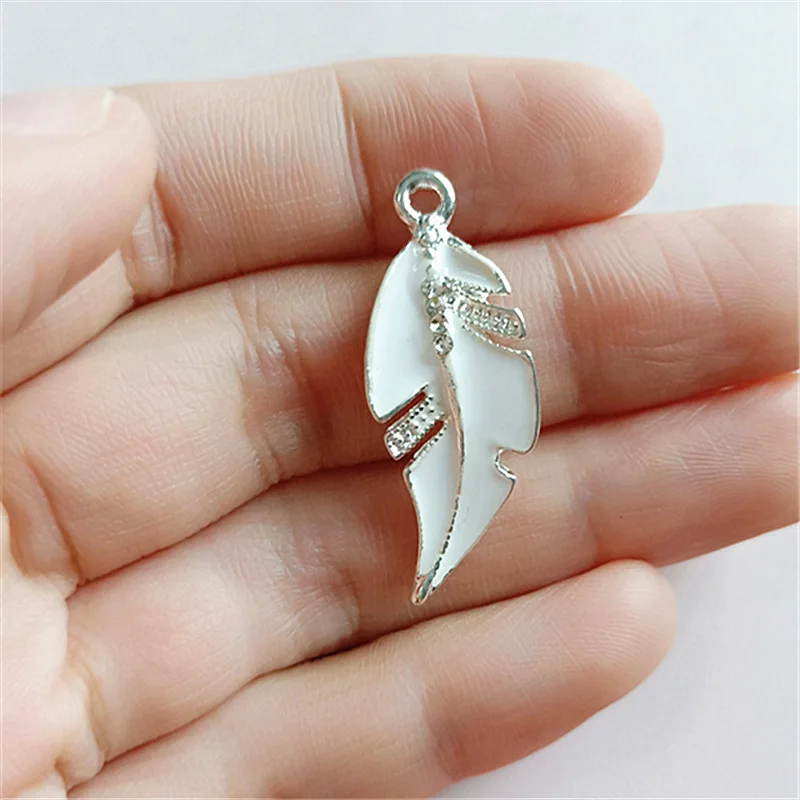 

50PCS 12*32mm Alloy Material Enamel white color Crystal Leaf Charm Pendant for Head Wedding DIY Jewelry Accessory Findings