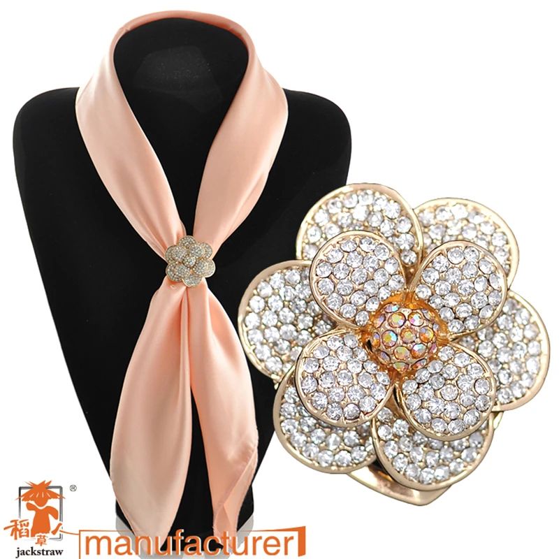 2018 Fashion Luxury flower silk scarf buckle rhinestone shawl brooch wedding crystal pin cape clip