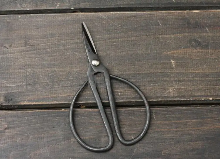 forged steel 121mm length carbon scissors tradtional handmade vintage scissors factory wholesale