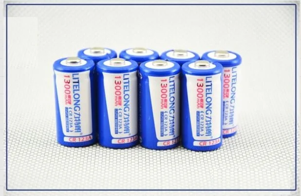 

8PCS high quality 3v 3.0 v 1300mAh cr123a 123A LiFePO4 Lithium Battery 16340 3V camera rechargeable Li-ion batteries