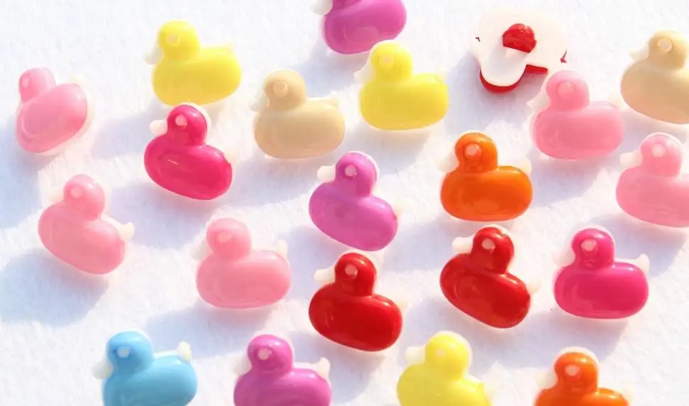 Set of 300pcs - Plastic Novelty Children duckling Shank Buttons in variety colors 16mm-LK0050