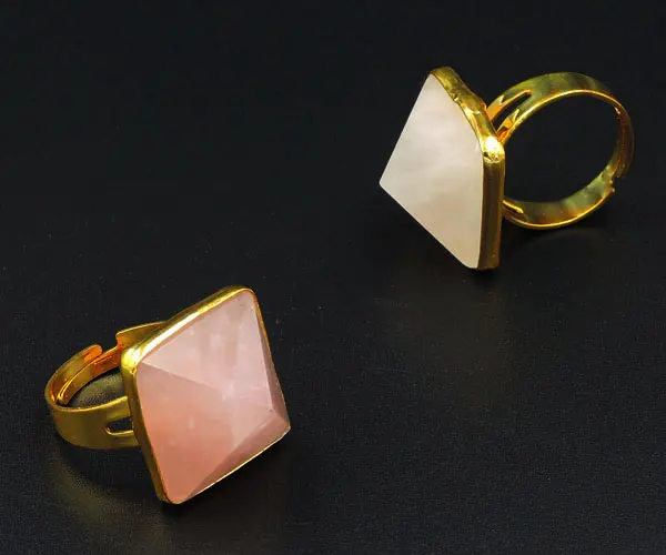 18*18mm Pink Quartz Crystal Pyramid Ring Bezel Setting Gold Plated