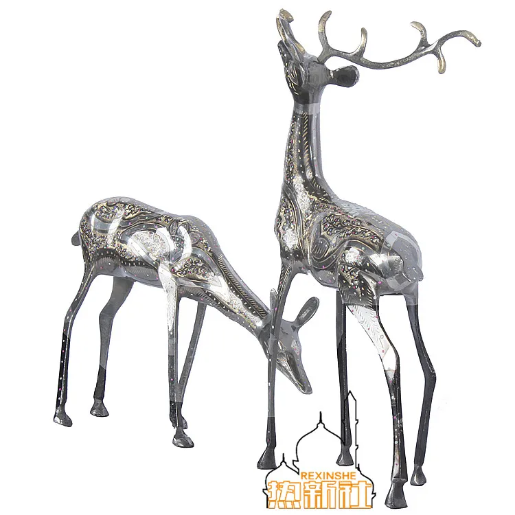 A couple of brass handmade crafts decorative ornaments gifts of deer deer Home Furnishing