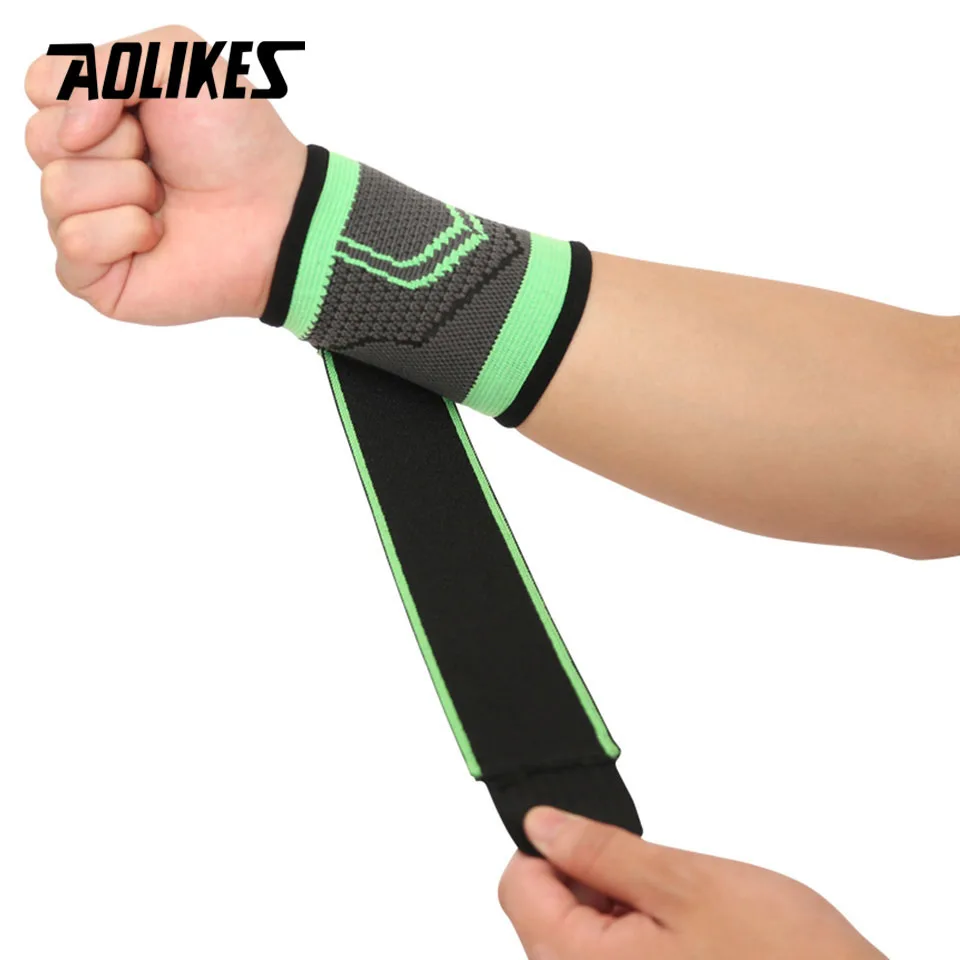 AOLIKES Wrist Brace Wrist Wraps Compression Wrist Strap,Wrist Support for Fitness Weightlifting,Pain Relief,Adjustable Wristband