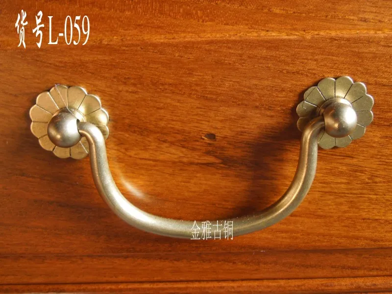 Copper pull handle hand in hand with modern garden vintage antique bronze drawer handle Chinese Accessories