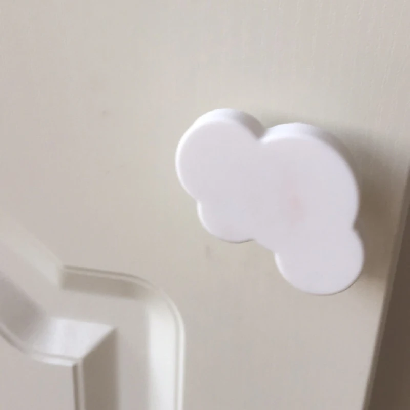 1x Children Room Knobs and Handles Cartoon Furniture Handles Soft PVC White Cloud Door Knob Drawer Cabinet Pulls for kids