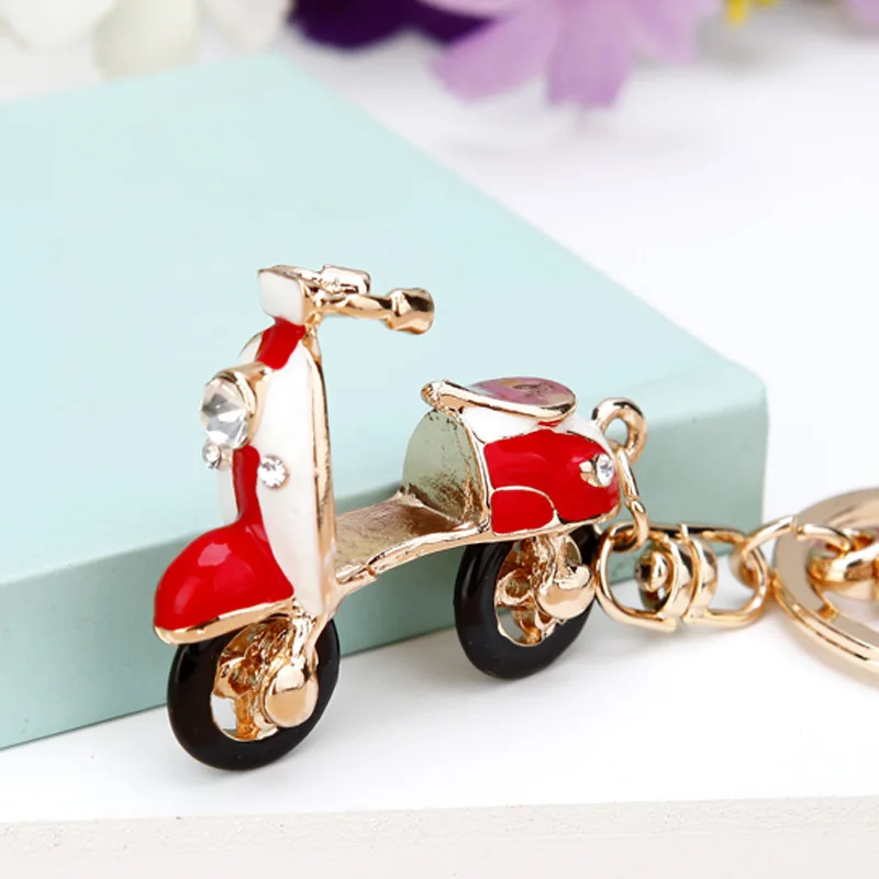 2024 Full Crystal Motorcy Pendants Jewelry Animal Keychain Car keyrings Women\'s bag accessories Unicorn keychain Rhinestone Keys