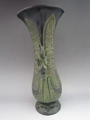 Exquisite Ancient Chinese folk  strange dragon pattern bronze vase