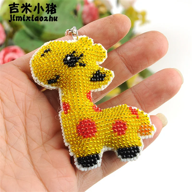 Fashion Beads Toy Children Adult Diy giraffe with beaded key chain cartoon cross-stitch hand bag car keychain 2018 new wholesale