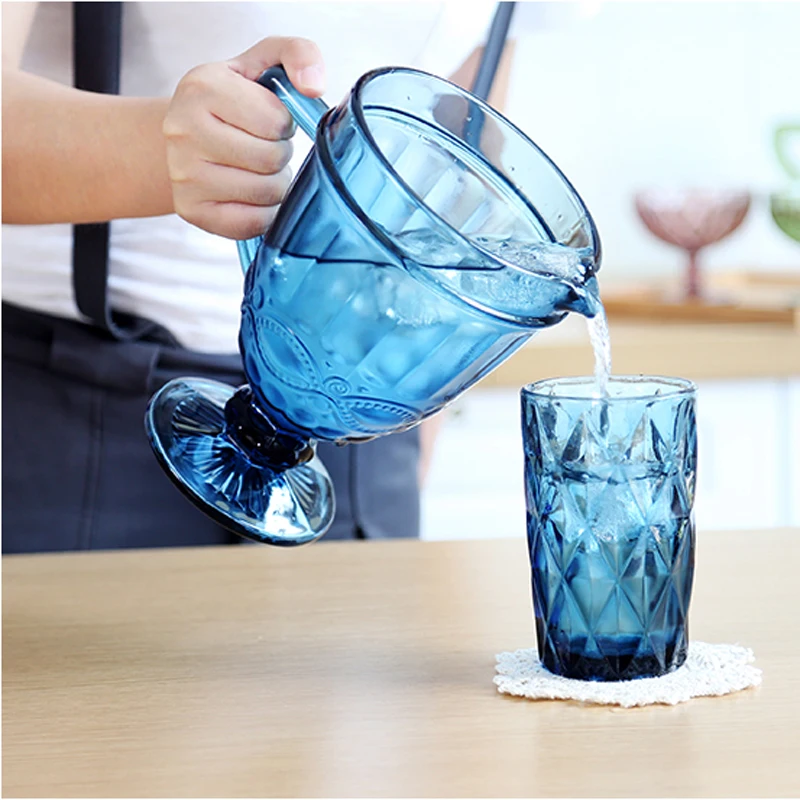 Three-piece Set European Cold Tea kettle Set Embossed Creative Glass Milk Juice Tea Pot Set 1300 ml Water Pot 2 pcs 350ml Cups