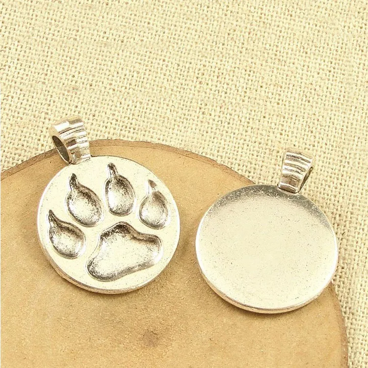 

1000pcs / lot Fashion Popular Footprints Puppy Pendant Lovely Pet Jewelry Candy Sliver Color For Pet Dog Cat free engraved