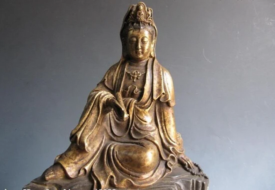 Chinese Fane classical Old Bronze freeness Kwan-Yin Guan Yin Statue Sit on Hill 37cm