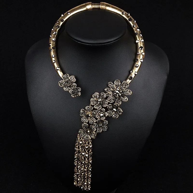 Indian Vintage Statement Open Choker Necklace Women Fashion Crystal Flowers Tassel Pendants Retro Large Collar Necklace Jewelry