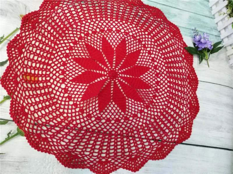 60CM Round Luxury Cotton Lace Christmas Tablecloth Handmade Crochet Doilies Table Cloth Kitchen Dining Table Cover Wedding Decor