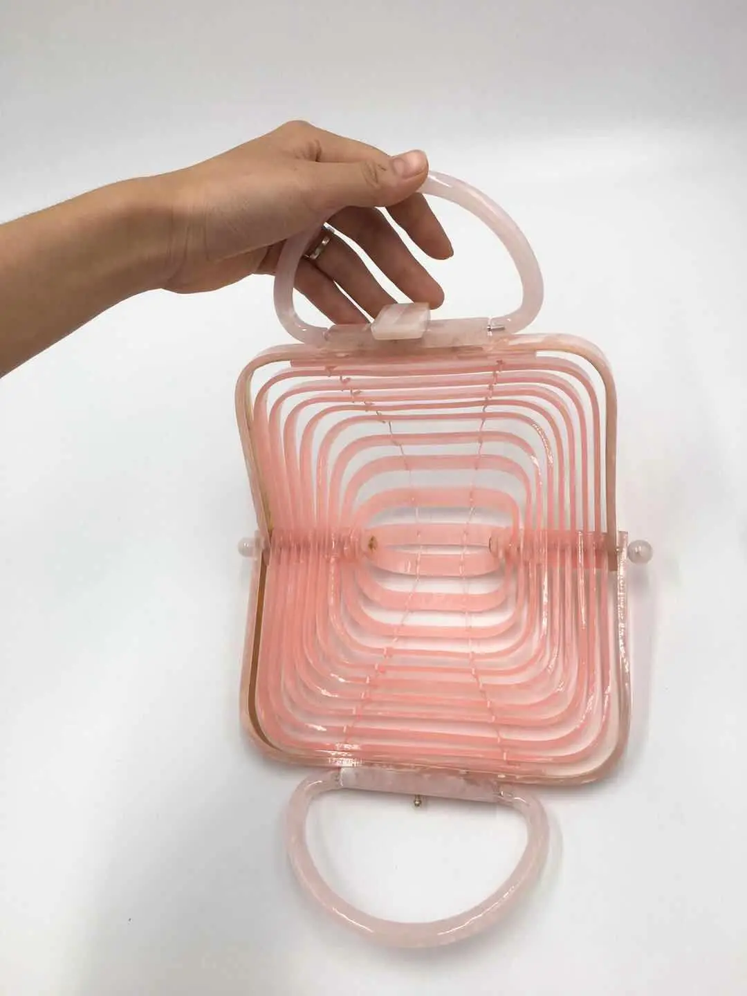 2018 New Brand Hand Bag On Vacation Sandy Beach Hollow Out Archives Bamboo Weaving Bag Acrylic Purse Clutch Box Evening Bags