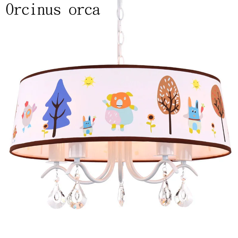 Теплая пасторальная светодиодная креативная люстра с героями мультфильмов, лампа для детской комнаты, хрустальная люстра для спальни для мальчиков и девочек, бесплатная доставка Теплая пасторальная светодиодная креативная люстра с героями мультфильмов, лампа для детской комнаты, хрустальная люстра для спальни для мальчиков и девочек, бесплатная доставка