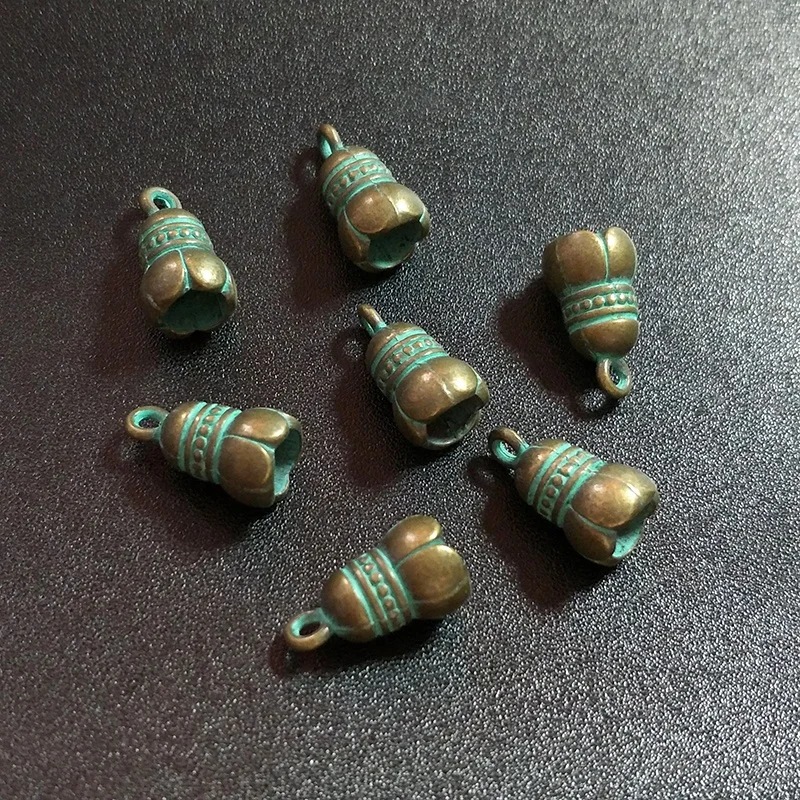 15pcs/bag 18MM Retro Patina Plated Zinc Alloy Green Bell Shape BeadsTassels End Cap Flowers Charms Pendants For DIY Accessories