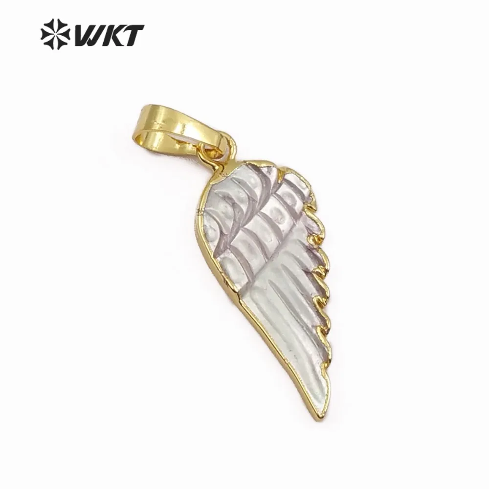 

WT-JP099 Real White Black Shell Jewelry Dainty Carved Feather Sea Shell Pendant Gold Trim Wings Pendant For Women Shell Necklace