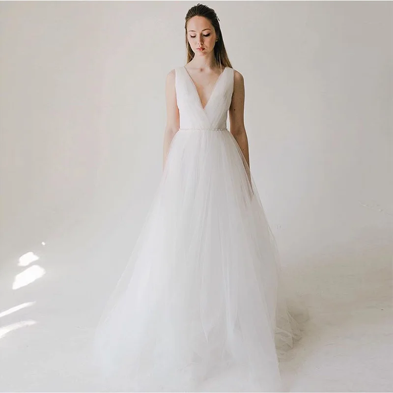 

Simple Boho Wedding Dress V-neck Sleeveless Long Cheap Bridal Dresses 2019 Pleats Tulle Custom Made Vestido De Novia New