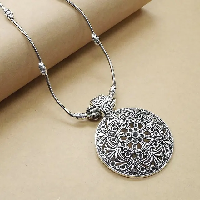 HOCOLE Brand New Hollow Vintage Bohemia Necklace Charm Women Flower Jewelry Tibet Silver Pendant Statement Necklaces