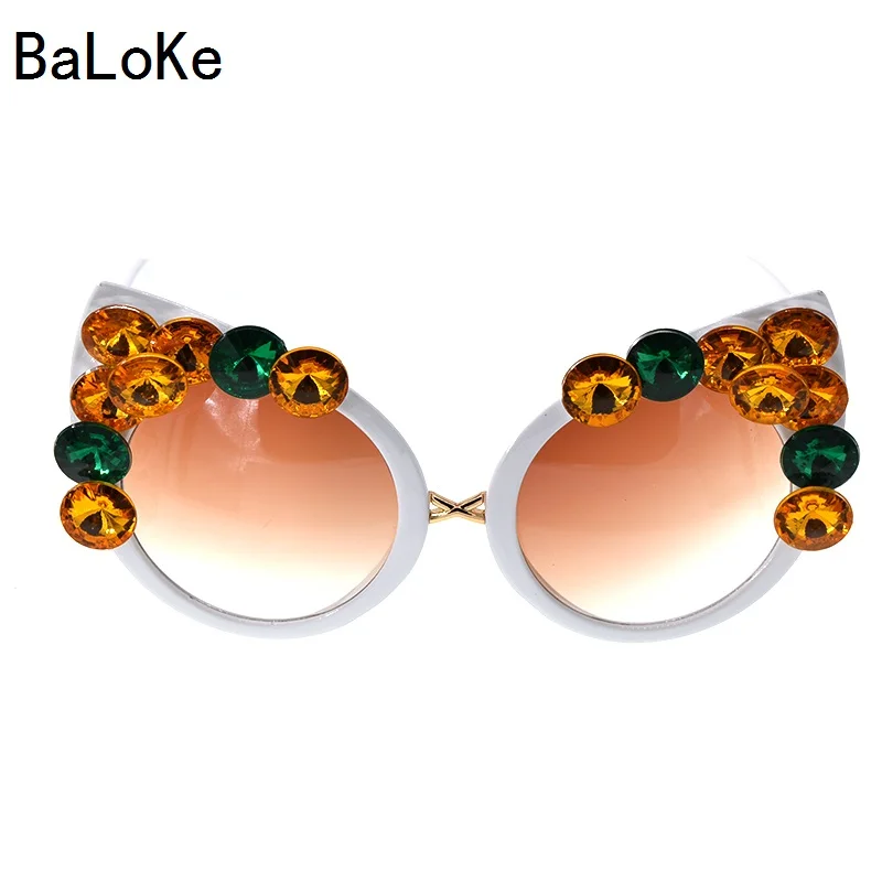 

Fashion Baroque Classic Round Rhinestones Sunglasses women Brand Designer Summer Cool Crystals Ladies sunglasses Summer Beach