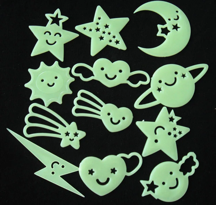 

Unisex Children's Stereo Cute Cartoon Fashion Stars Luminous Fluorescence Wall Act The Role Ofing Is Tasted Student Plastic