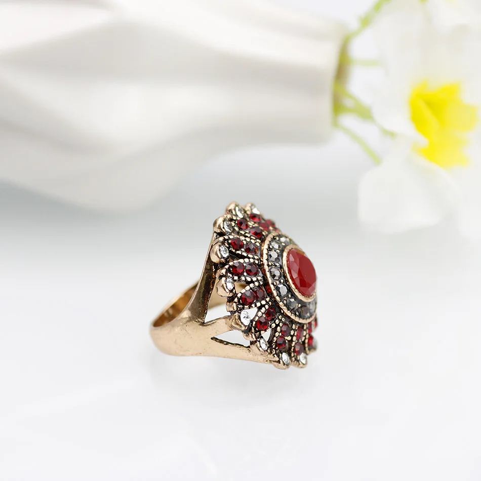 Vintage Turkish Women Round Crystal Wedding Rings Antique Gold Color Red Green Resin Indian Ring Jewelry Fashion Accessories New