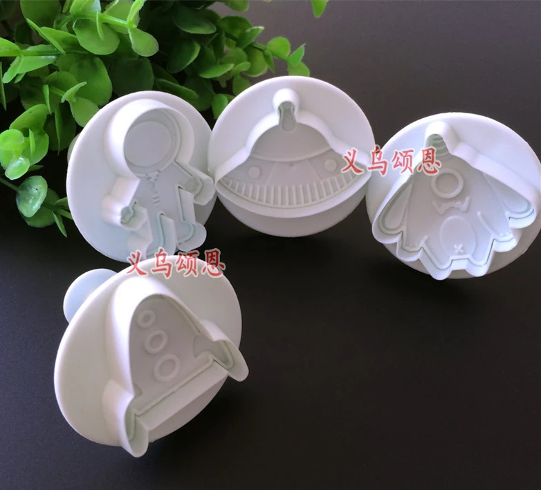 4pcs/lot Outer Space Shape Cookie Cutters Cake Decorating Tool Food Grade Plastic Plunger Cutters H384