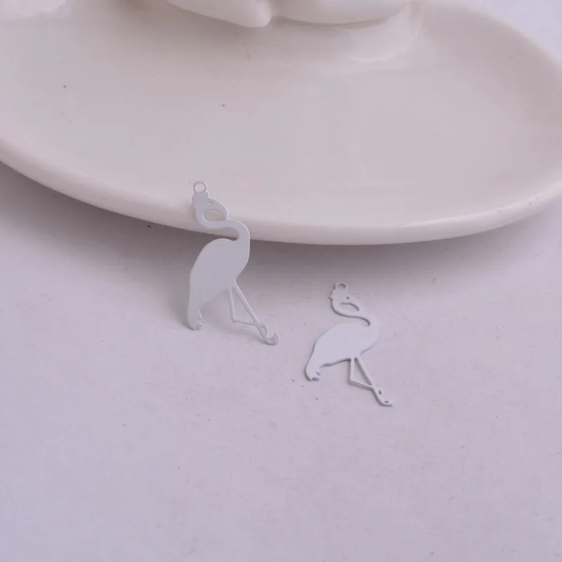 50 Stück AC7657 28mm*5mm Messing Flache Vogelanhänger Bemalte Tieranhänger – Detail 8