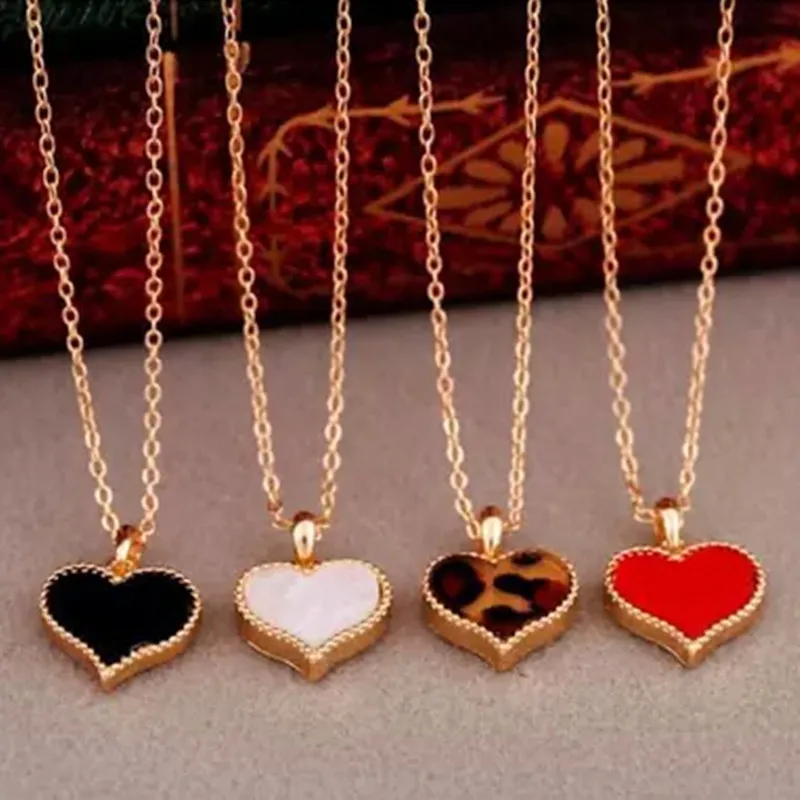 New Fashion Vintage New Gossip Girl Serena Red Heart With Love Pendant Necklace Clavicle Chain Models Wholesales