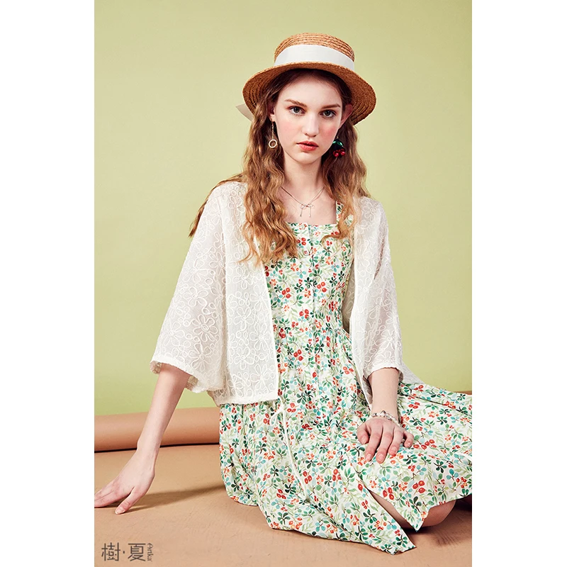 ARTKA 2018 Summer New Female A-line Floral Printing High Waist Retro Backless Strap Big Swing Dress LA11987X