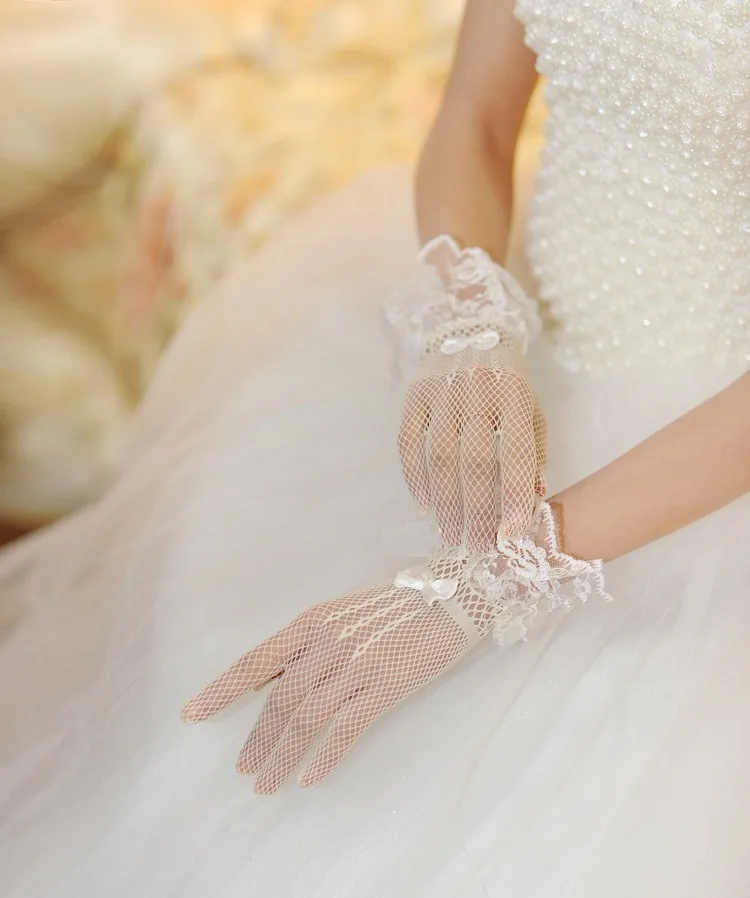 JaneVini Black Bridal Gloves Lace Finger Short Cheap Wedding Accessories White Wrist Length Wedding Gloves 2018 Kant Handschoen